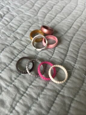 Assorted Pink, White, Gray and Gold Women’s Silicone Rings - Unbranded size 6
